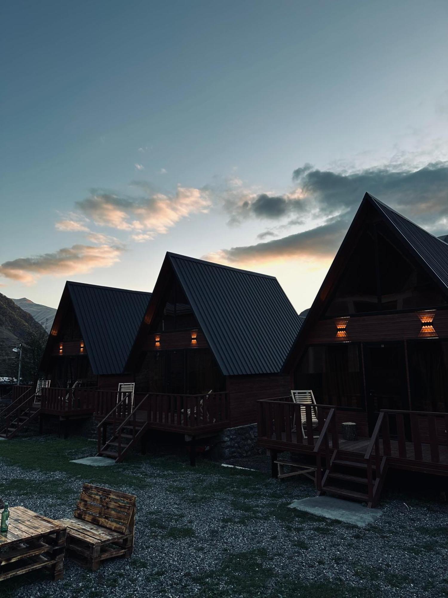 Trip Zone Kazbegi Apartamento Exterior foto
